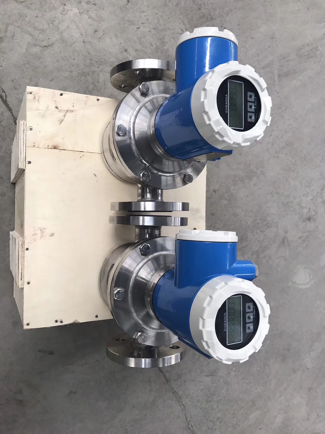 不銹鋼數(shù)顯橢圓齒輪流量計，煤油流量計